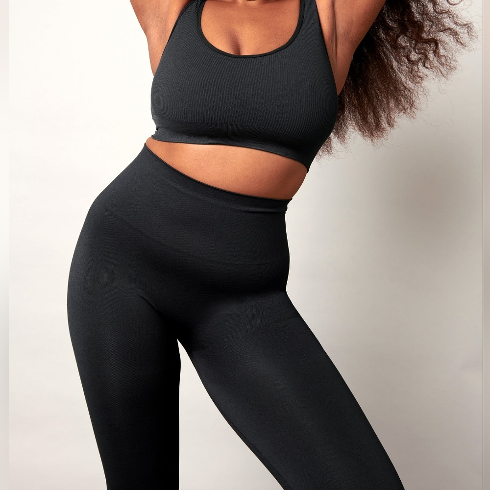 BLANQI Black Maternity Compression Leggings - Picture 2 of 7